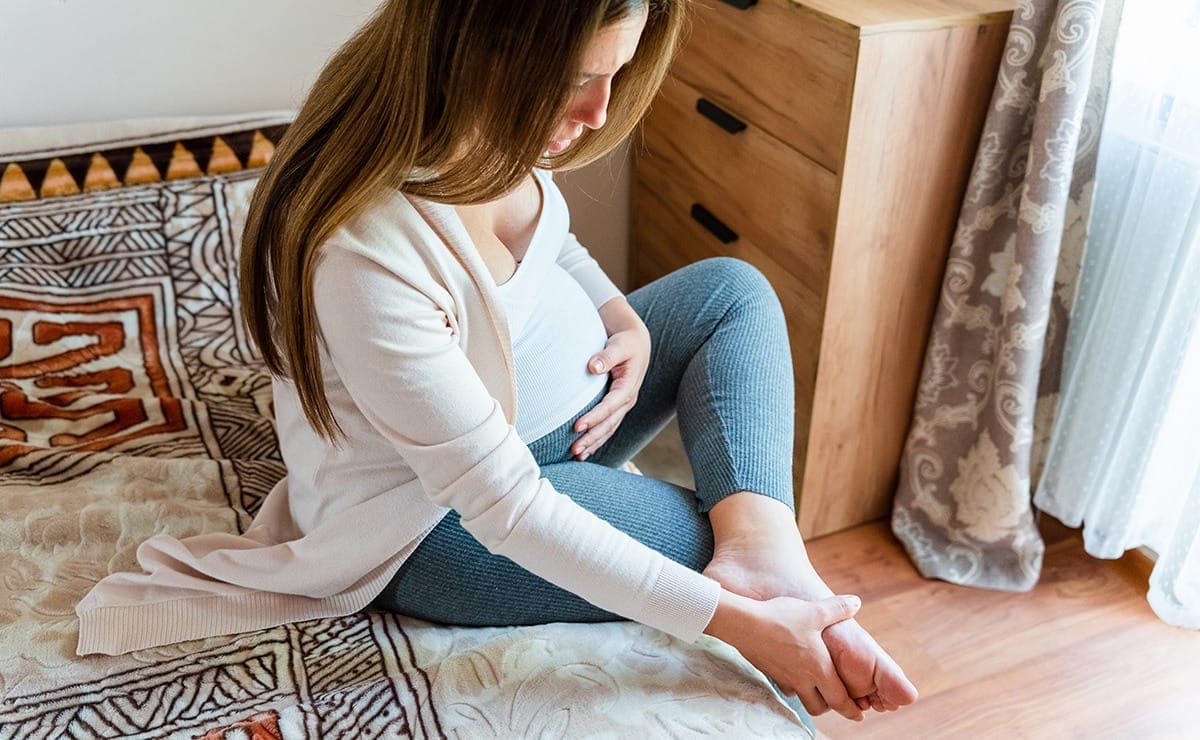 The Truth About Swollen Feet and Ankles During Pregnancy